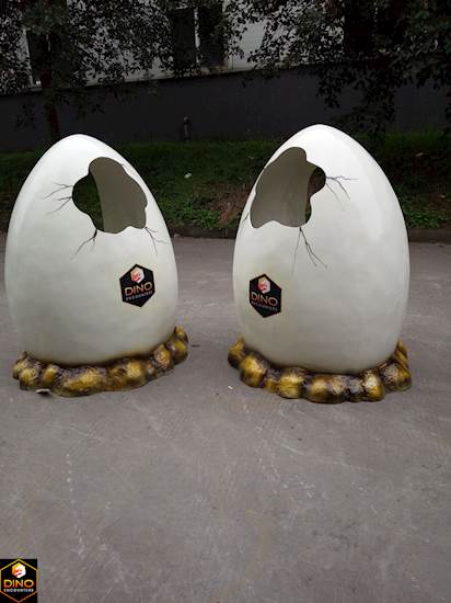 <p>Dino Egg Prop</p>